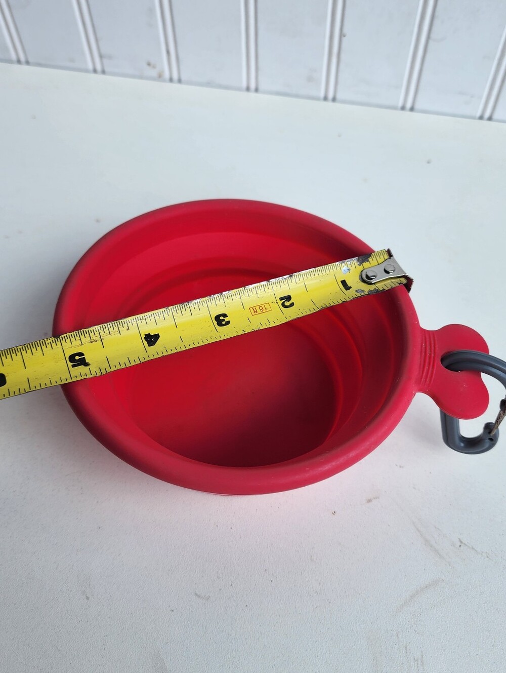 Ruff Wear Portable Dog Treat Poach & Messy Mutts Silicone Travel Water Bowl Red - Picture 2 of 15